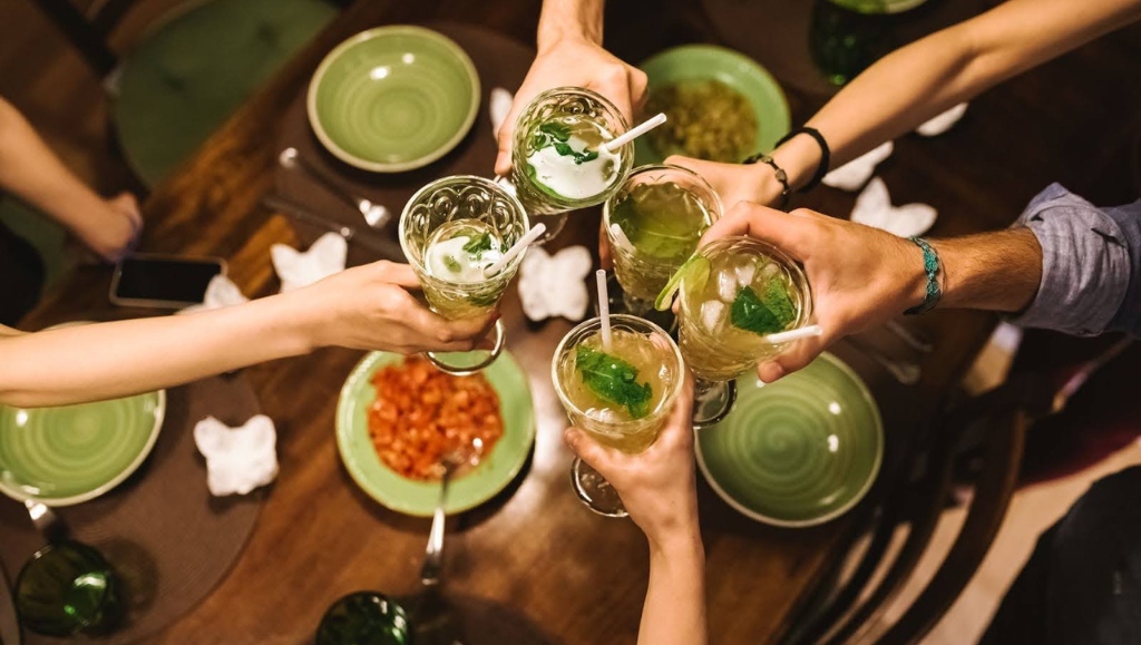 20-unique-party-themes-for-adults | Altus Entertainment